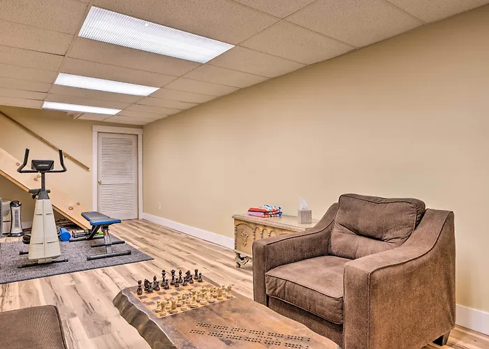 Cozy Home W/ Sauna: Mins To Stowe Mountain Resort